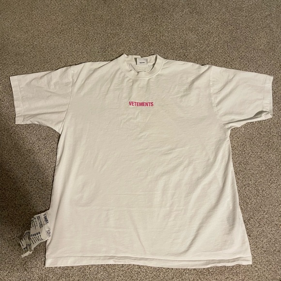 Vetements Pink Logo Label T Shirt White - Picture 2 of 10